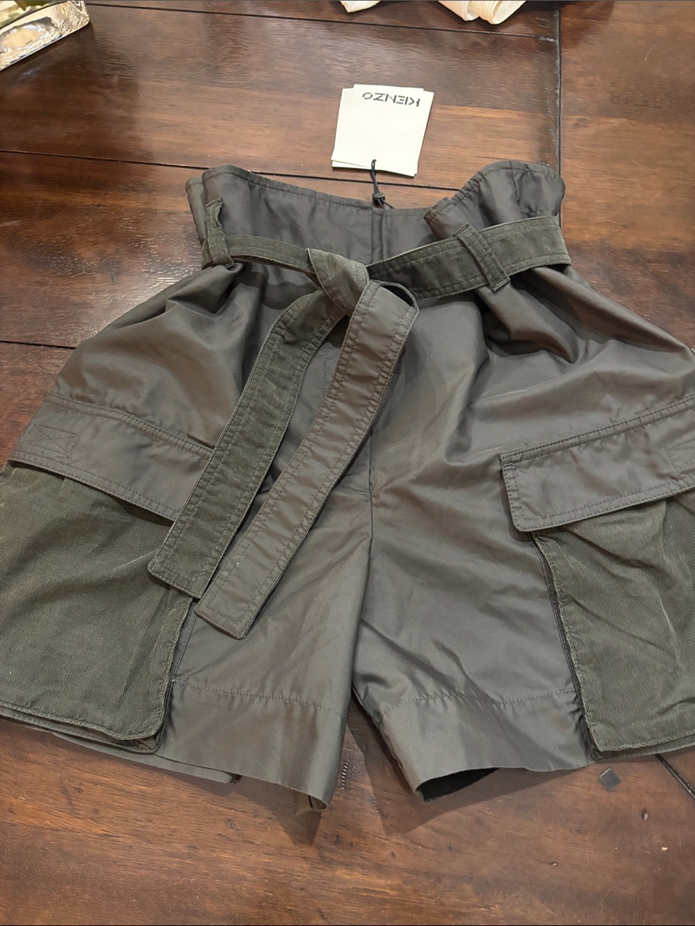 KENZO Luxury NWT Green Paperbag Waist-Belted Cargo Shorts - Picture 10 of 13